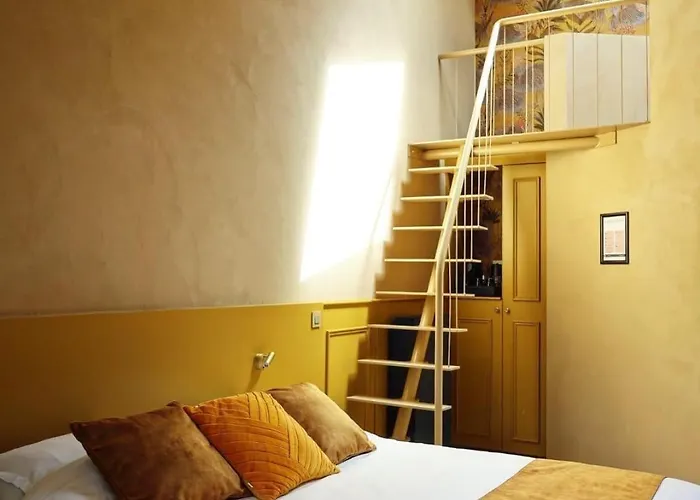 B&B Contrast