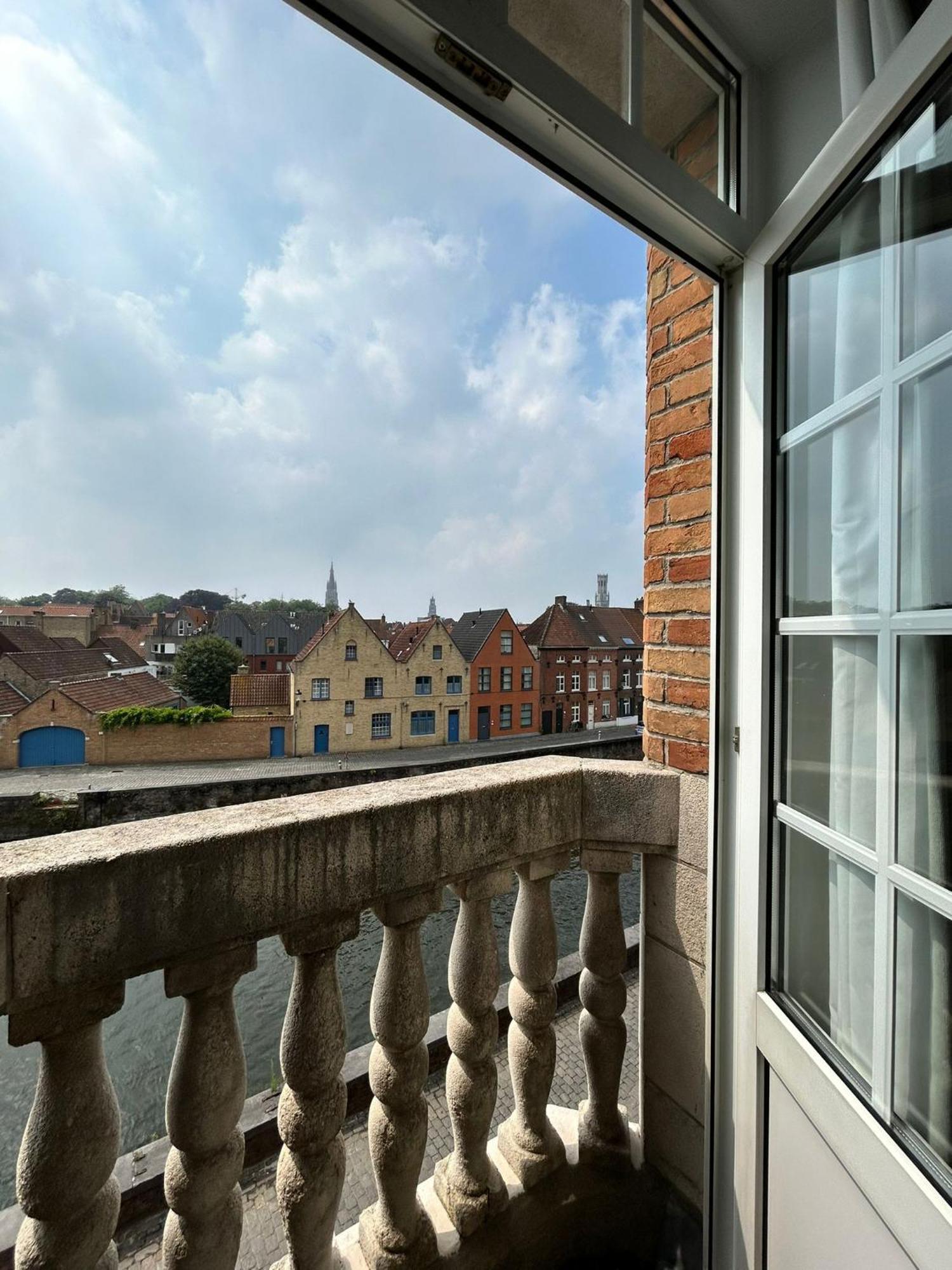 Contrast 3* Brugge